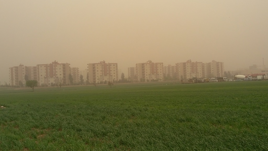 Toz bulutu Nusaybin’de etkisini gösterdi