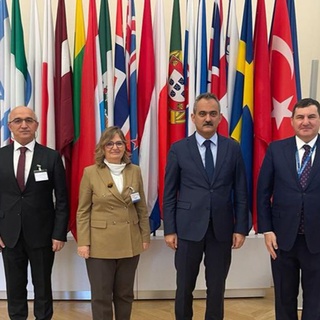 Bakan Özer, Fransa’da OECD toplantısında konuştu
