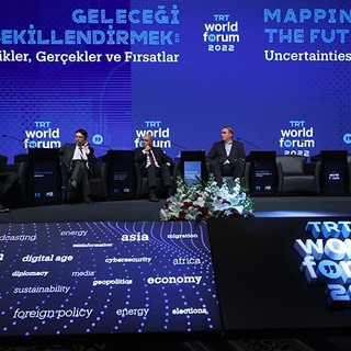 “Yapay zeka silahlanma yarışı haline geldi”