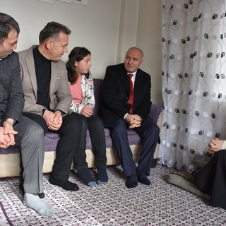 Anne ve kız ikna yoluyla okullu oldu