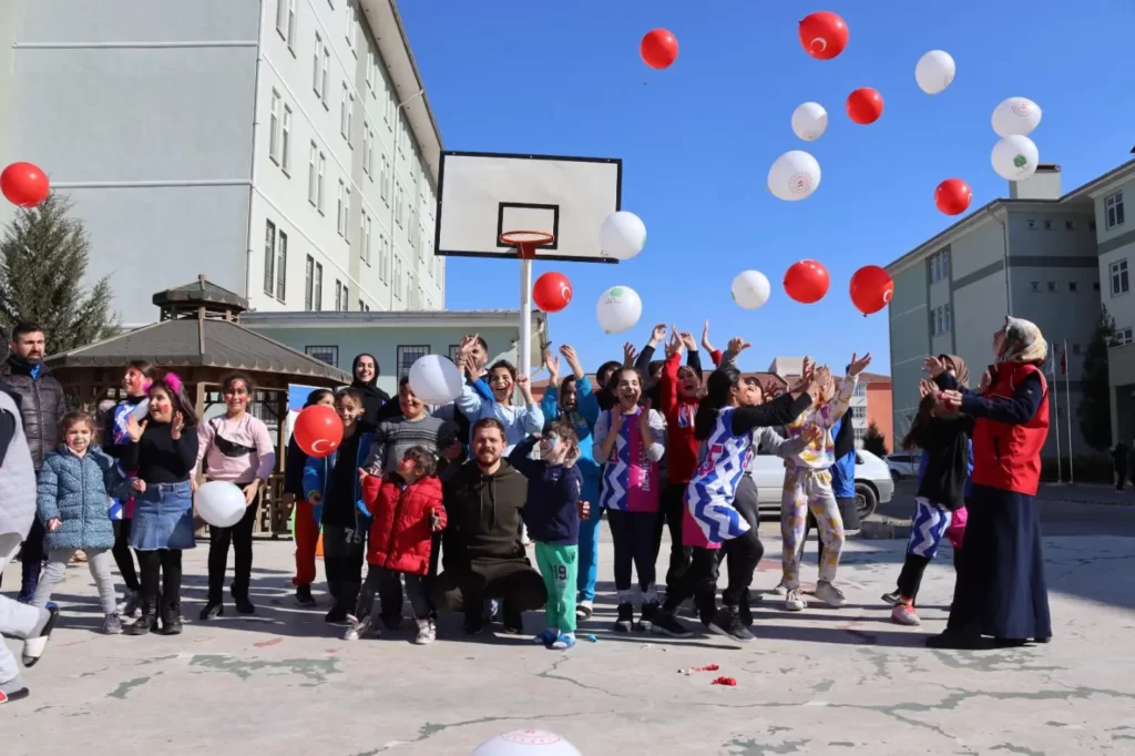 Nusaybin’de afetzede çocuklar için sportif etkinliler düzenleniyor