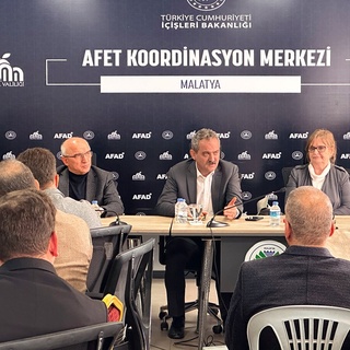 Bakan Özer, Malatya’da özel okul yöneticileriyle bir araya geldi