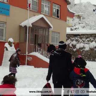 Bazı il ve ilçelerde eğitime kar engeli