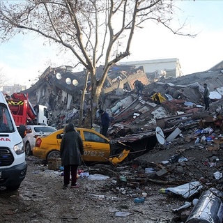 Sağlık Bakanı Koca’dan sağlık çalışanlarına teşekkür