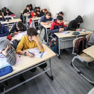 Deprem bölgesindeki 10 ilde öğrenciler için telafi programı düzenlenecek