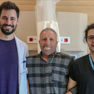 Kanser hastasına kol derisinden dudak yapıldı