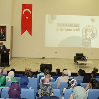 Batman Üniversite’sinde “İslam Ahlakı Din Kardeşliği” konferansı gerçekleştirildi