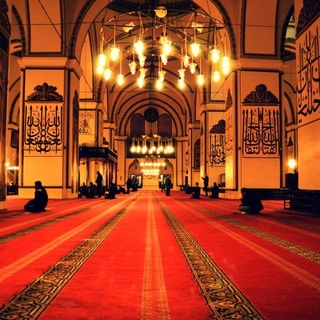 “De ki: O Allah birdir, Samed’dir..”