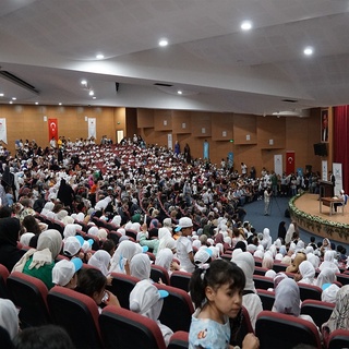 TÜGVA Bingöl Yaz Okulu kapanış programı düzenledi