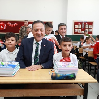 Bingöl Valisi Usta ‘İlköğretim Haftası’ açılış programına katıldı