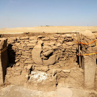 Göbeklitepe’de ilk boyalı heykel bulundu!
