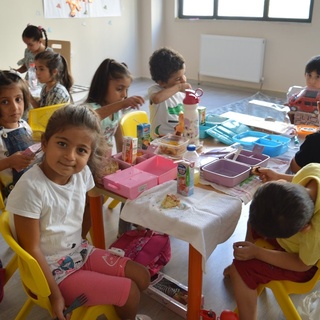 Okula giden çocuklar nasıl beslenmeli?