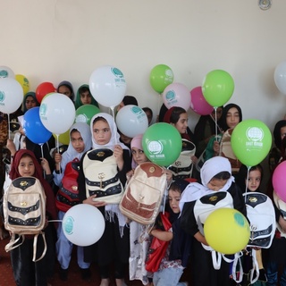 Umut Kervanı&#8217;ndan Afganistan&#8217;daki yetim ve ihtiyaç sahibi kız öğrencilere kırtasiye yardımı, Nusaybin Medya