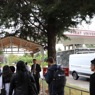 Fırat Üniversitesi öğrencileri yüz yüze eğitime başladı