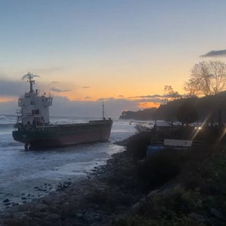 Kastamonu’da yük gemisi karaya oturdu