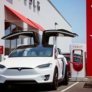 Tesla’dan şok karar: 2 milyon araç geri çağırılıyor