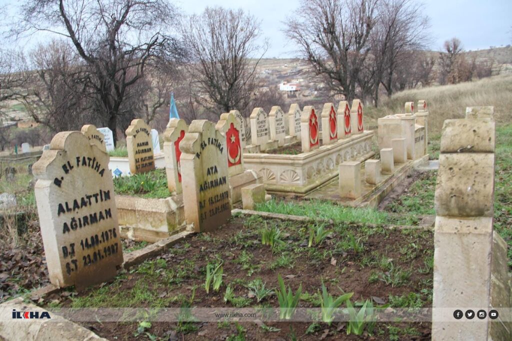 “Efeler Katliamı” kurbanları kabirleri başında anıldı