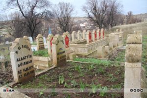 “Efeler Katliamı” kurbanları kabirleri başında anıldı