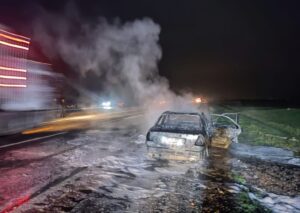 Nusaybin’de Seyir halindeki otomobil Alev topuna döndü