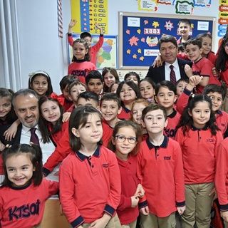 Adalet Bakanı Tunç, Bursa’da karne dağıtım törenine katıldı