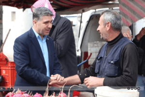 HÜDA PAR Kızıltepe Belediye Başkan Adayı Kavan pazar esnafının sıkıntılarını dinledi