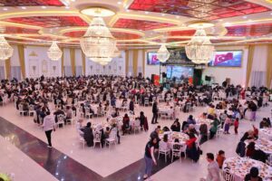 Vali Tuncay Akkoyun, Nusaybin’de iftar programına katıldı