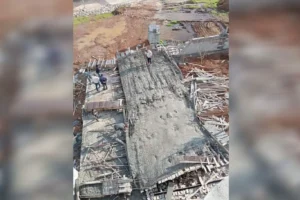 Kızıltepe’de Çöken inşaat tablasından düşen 2 işçi yaralandı