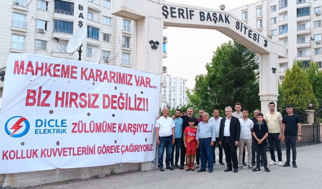 Nusaybin’de Elektriksiz Bırakılan Site Sakinlerinden DEDAŞ’a Tepki: “Mahkeme Kararımız Var, Biz Hırsız Değiliz