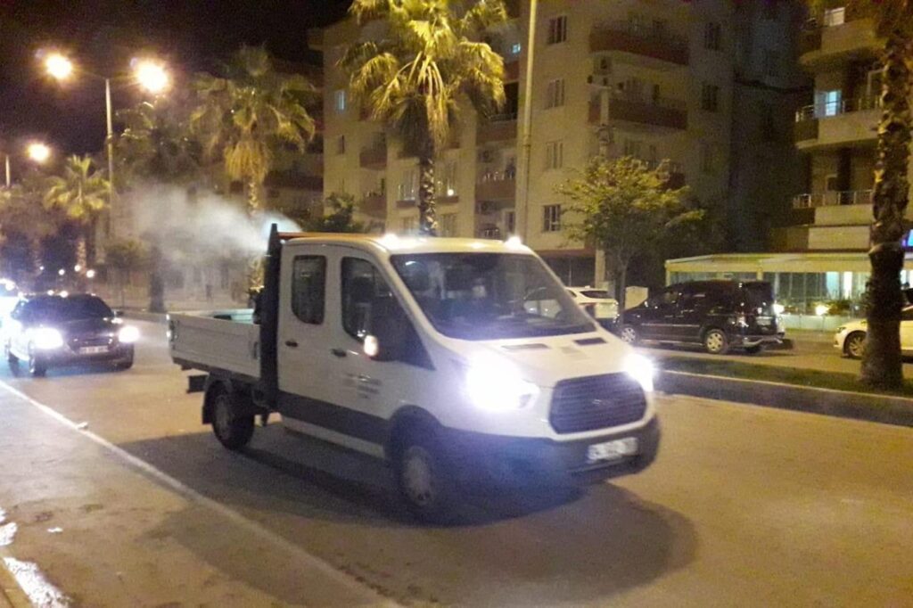 Nusaybin’de Artan Sinek ve Böcek Sorununa Karşı Vatandaşlar Belediyeden Çözüm İstiyor