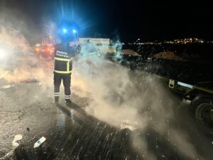 Nusaybin’de seyir halindeki TIR’ın lastikleri alev aldı