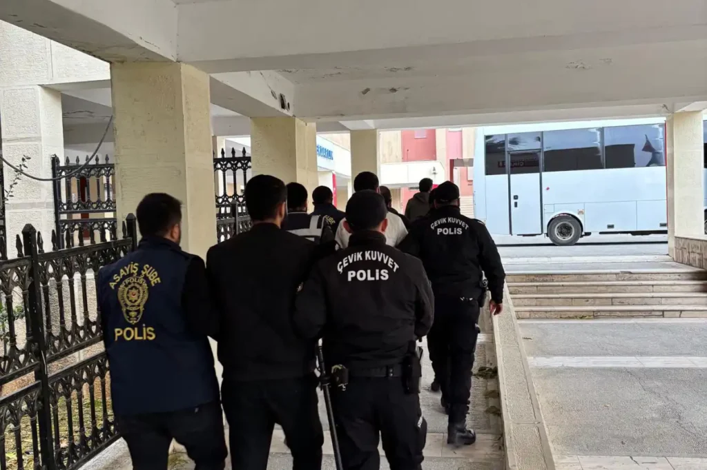 Artuklu’da Silahlı Yaralama: 4 Kişi Tutuklandı