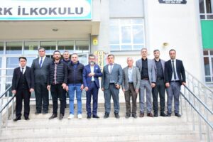 Nusaybin’de 2 Bin 400 Öğrenciye Bayramlık Desteği