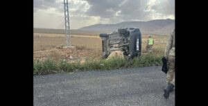 Nusaybin’de Hafif Ticari Araç Takla Attı: 4 Yaralı
