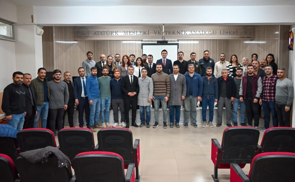 Nusaybin’de model uçak kursuna ziyaret