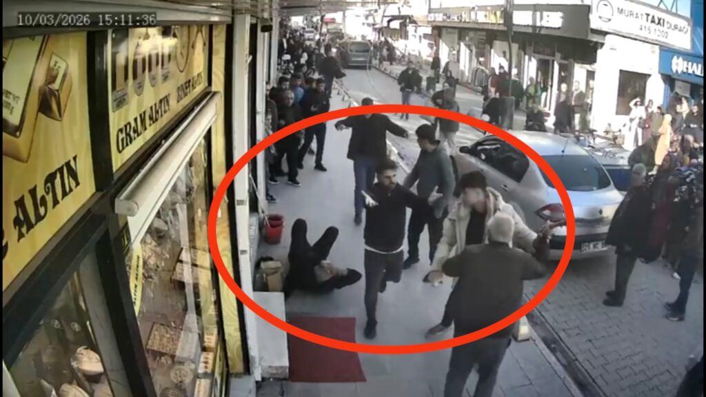 Nusaybin’de sopalı kavga kamerada: 1 yaralı