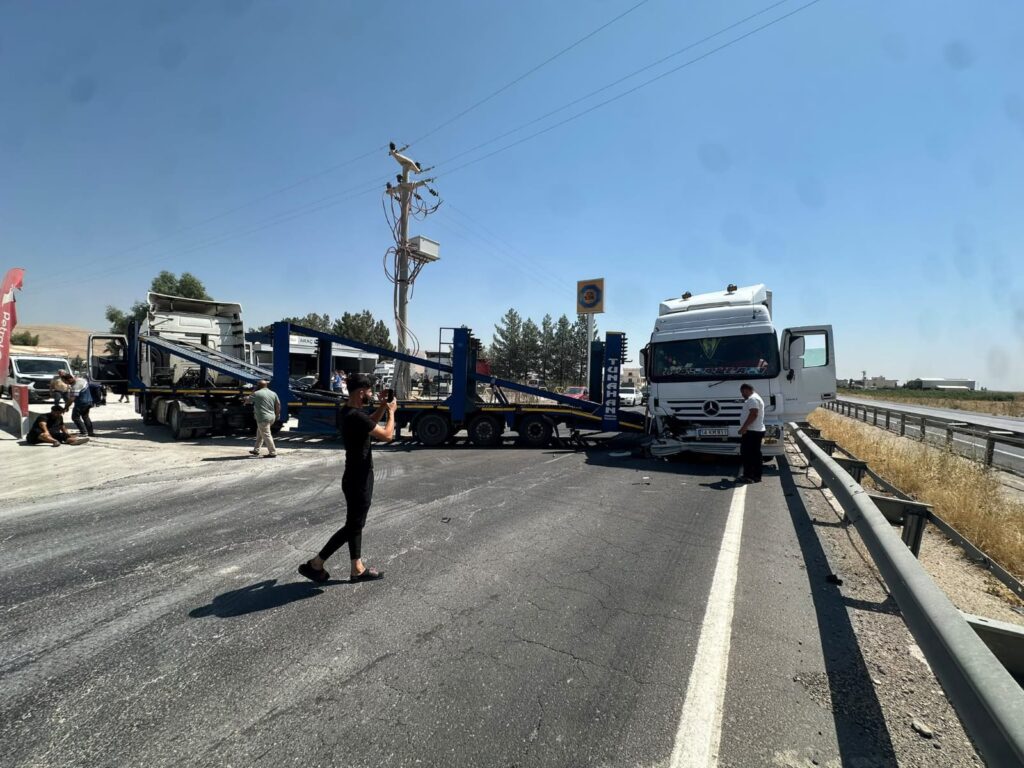 Nusaybin’de TIR’ın çarptığı TIR kazasında 1 kişi yaralandı