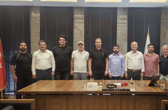 Nusaybin Gazeteciler Cemiyetinden  , Nusaybin Esnaf ve Sanatkârlar Odası Başkanı Ömer Özele ziyaret