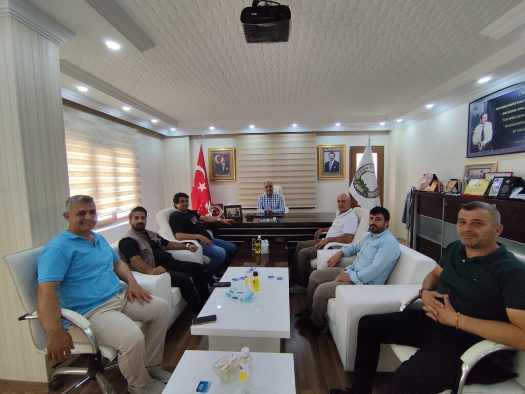 Nusaybin Gazeteciler Cemiyeti’nden Nusaybin Ticaret ve Sanayi Odası Başkanı Mahsun Özmen’e Ziyaret
