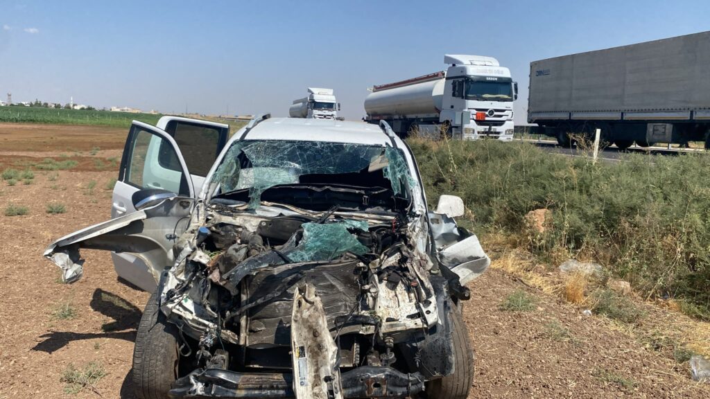 Nusaybin’de İpekyolu’nda pikap akaryakıt tankerine çarptı: 1 yaralı