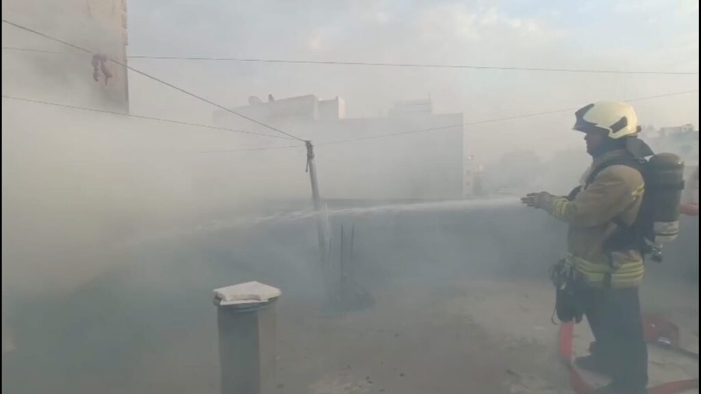 Nusaybin’de evin damında çıkan yangın söndürüldü