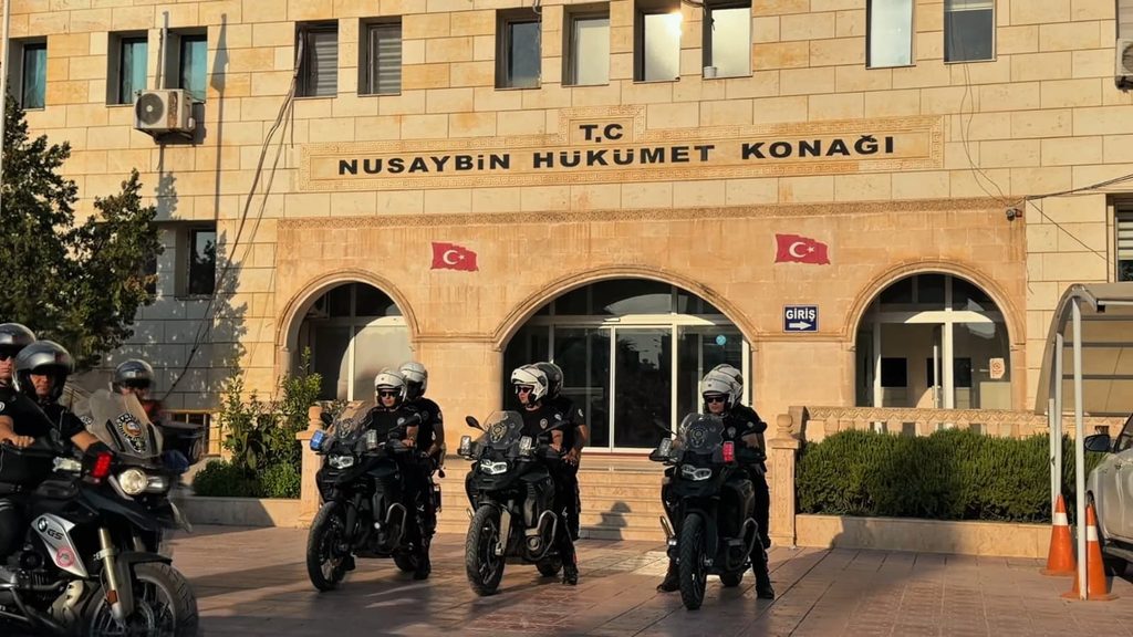 Nusaybin’de motosikletli polis timleri “Yunuslar” göreve başladı