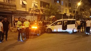 Nusaybin’de otomobil ile hafif ticari araç çarpıştı
