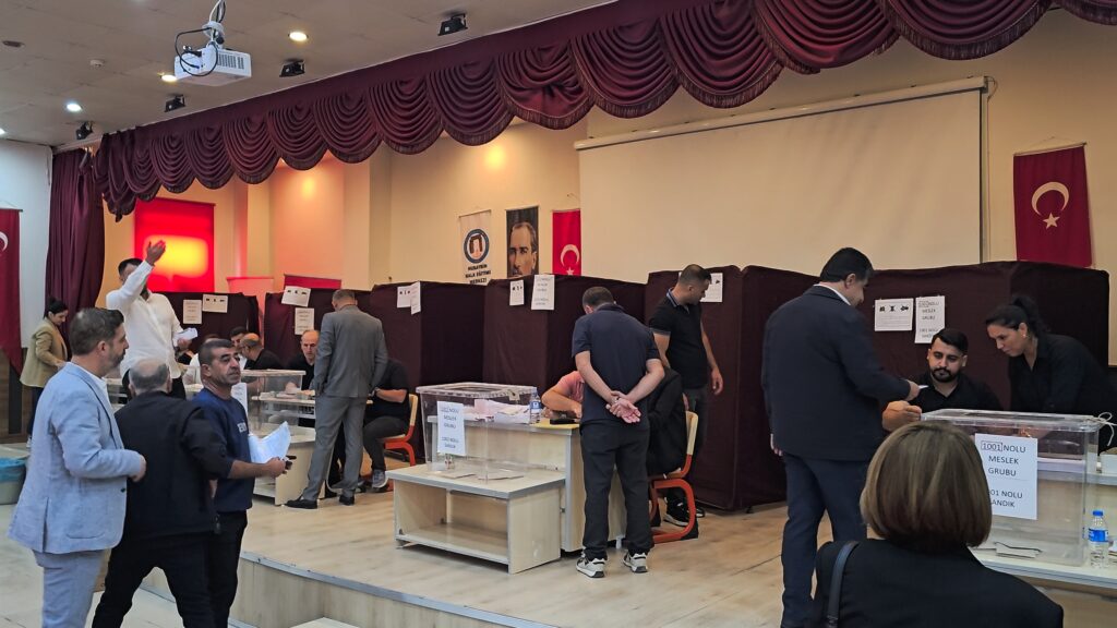 Nusaybin Ticaret ve Sanayi Odası seçimleri başladı