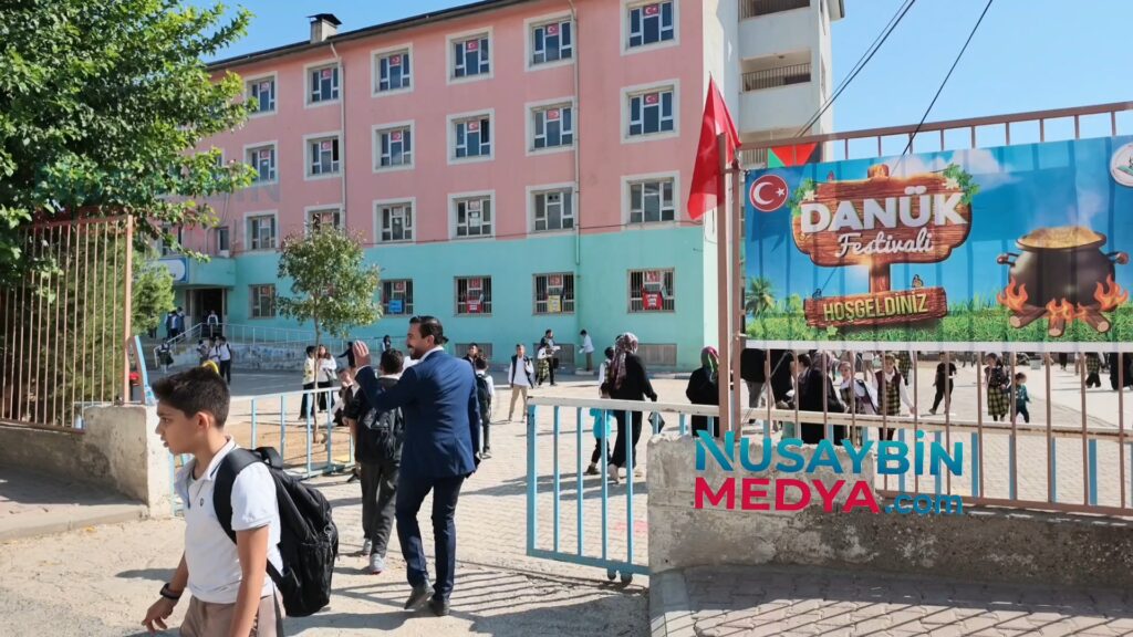 Nusaybin’de Filistin Temalı Danük Festivali Düzenlendi