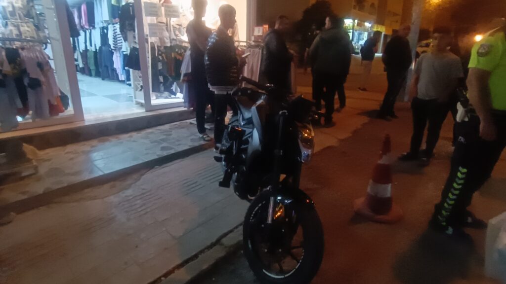 Nusaybin’de motosikletin çarptığı anne ve iki çocuğu yaralandı