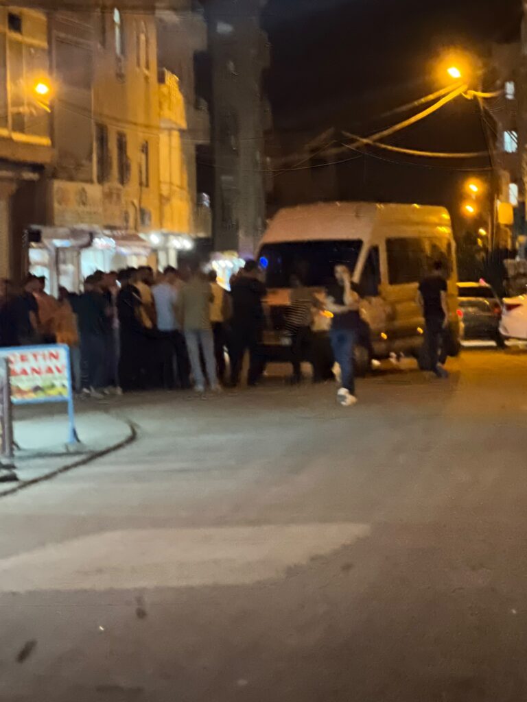 Nusaybin’de minibüs ile motosiklet çarpıştı: 1 yaralı